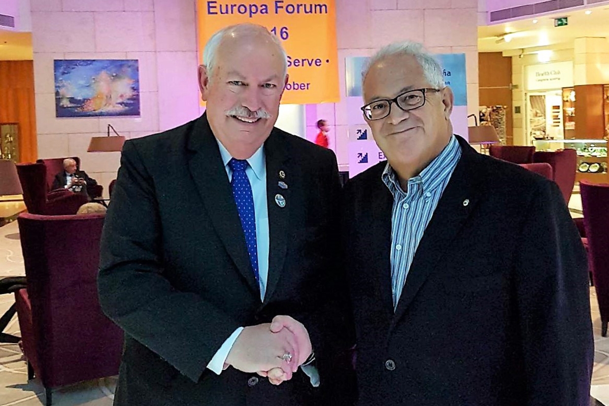 Incontro cordiale con il Presidente Internazionale Bob Corlew al Forum Europeo di Sofia 2016